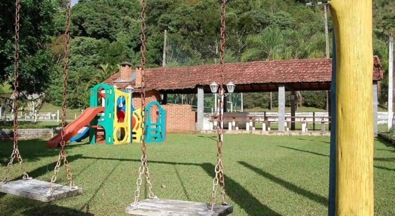 Agradavel Flat - Cavalinho Branco - Aguas De Lindoiaアパートメント エクステリア 写真