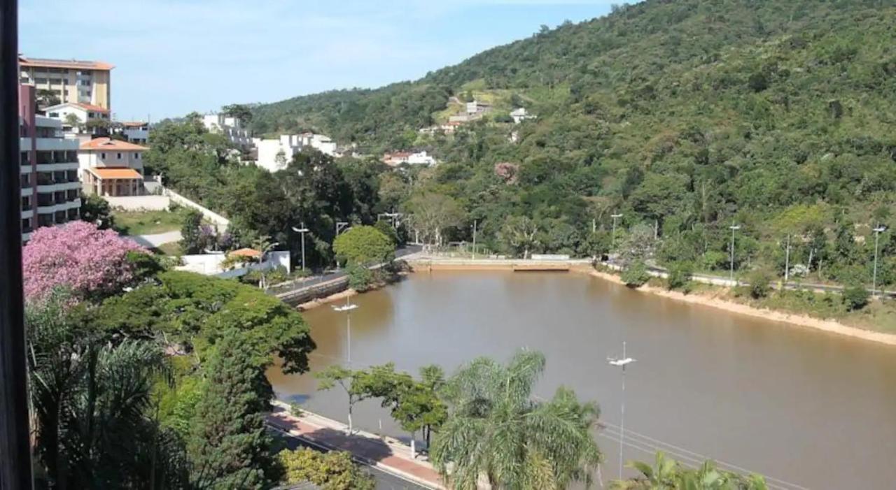 Agradavel Flat - Cavalinho Branco - Aguas De Lindoiaアパートメント エクステリア 写真